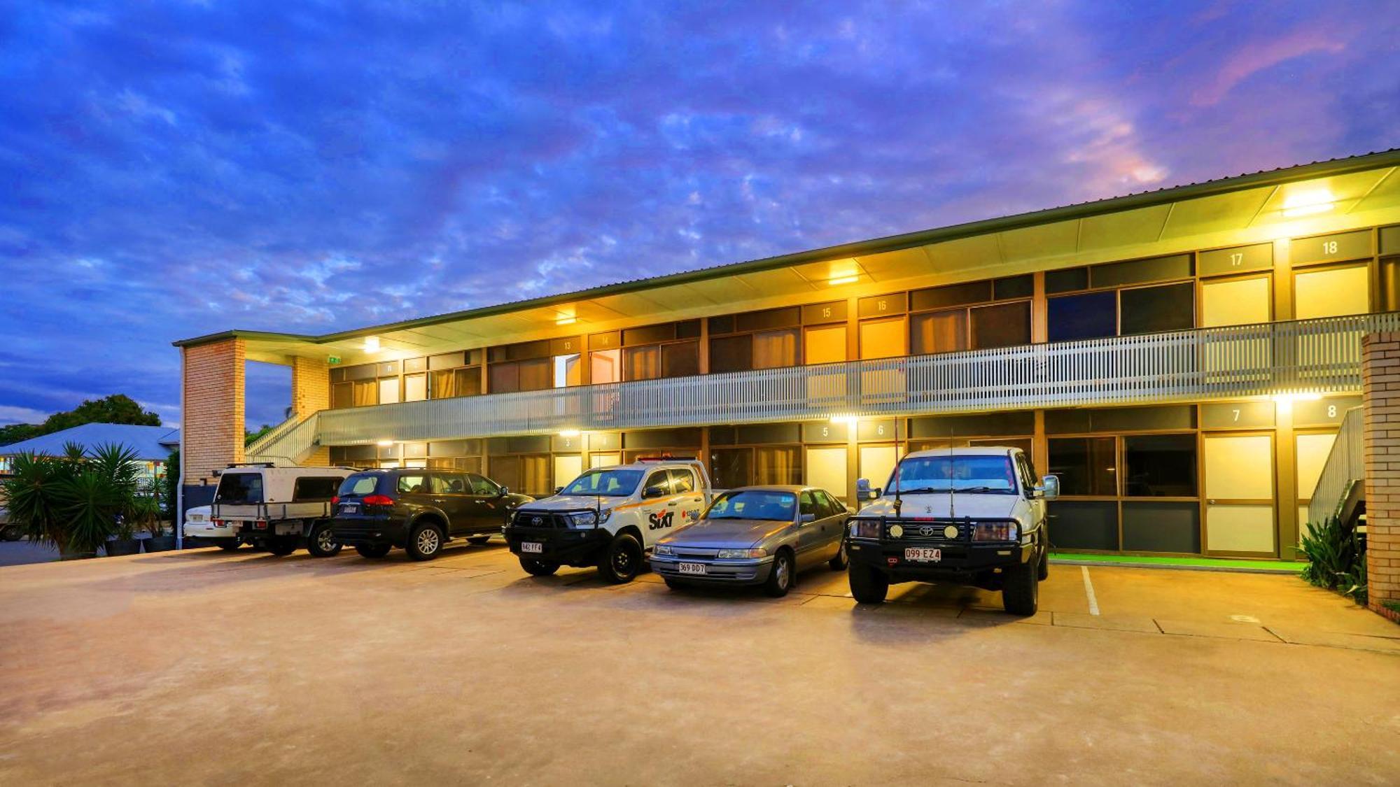 Tropical Gateway Motor Inn Rockhampton Dış mekan fotoğraf