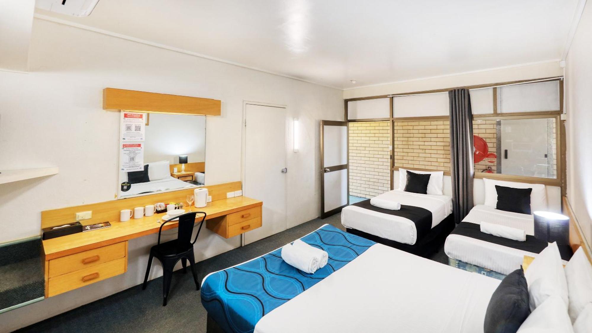 Tropical Gateway Motor Inn Rockhampton Dış mekan fotoğraf