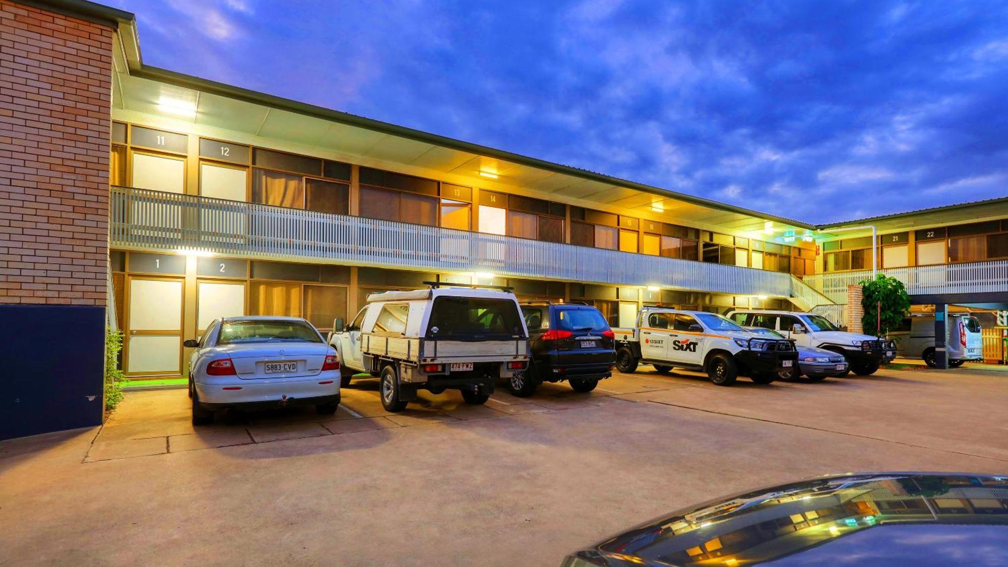 Tropical Gateway Motor Inn Rockhampton Dış mekan fotoğraf