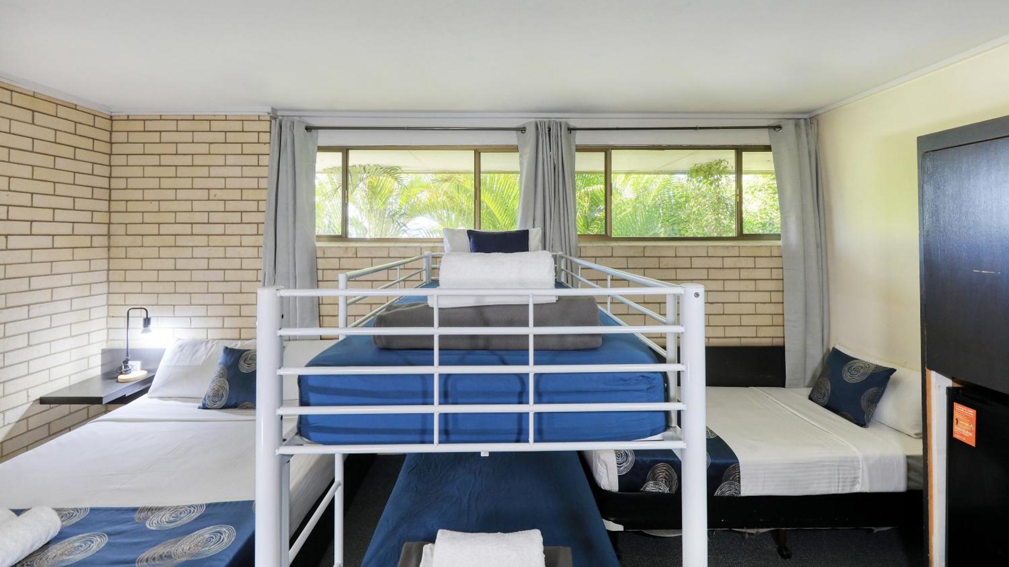 Tropical Gateway Motor Inn Rockhampton Dış mekan fotoğraf