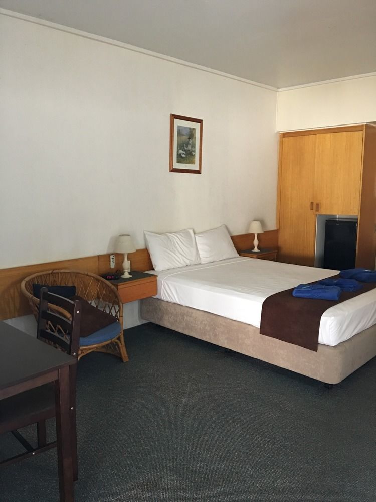 Tropical Gateway Motor Inn Rockhampton Dış mekan fotoğraf